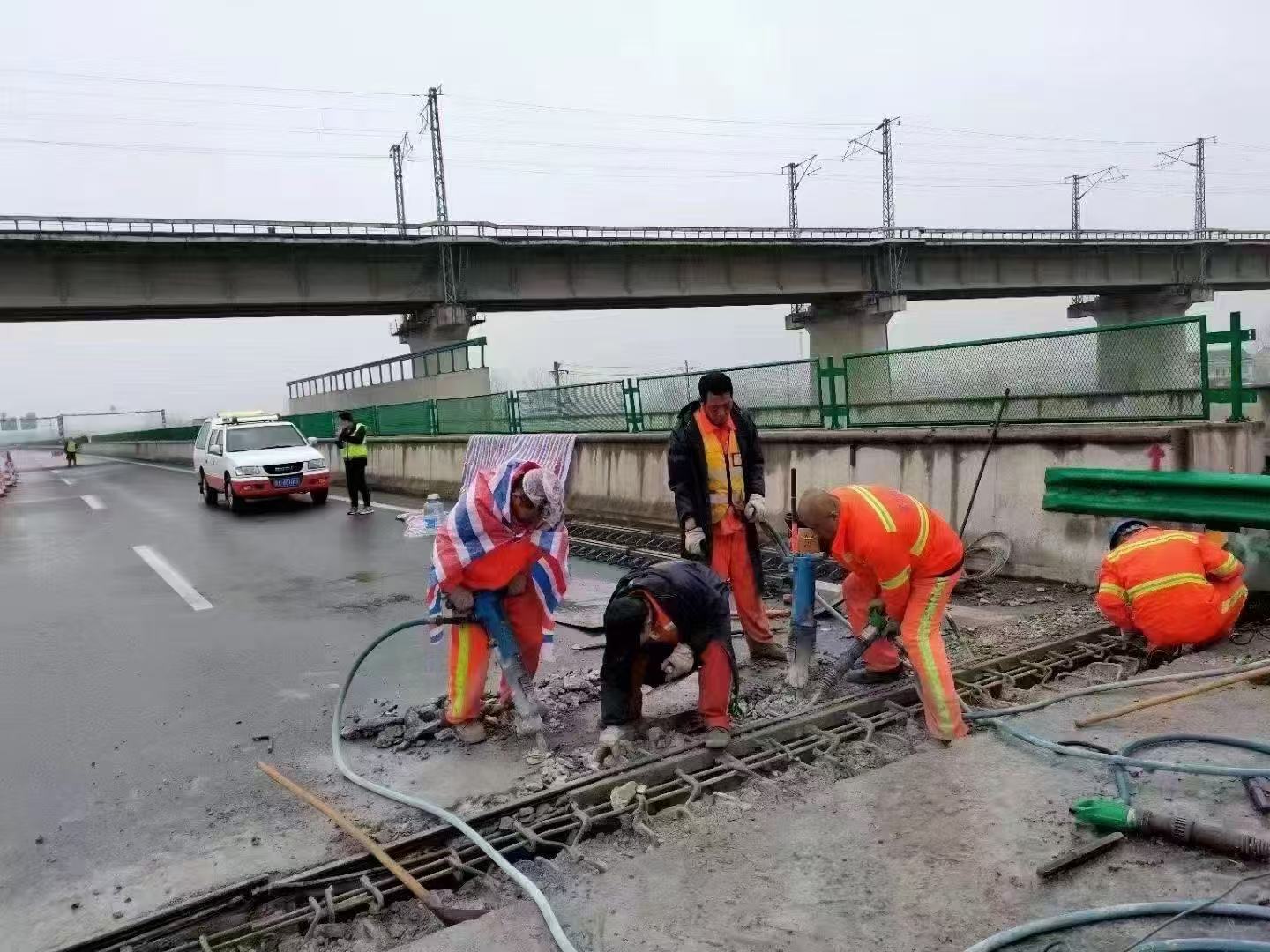 本溪桥梁伸缩缝抢修料